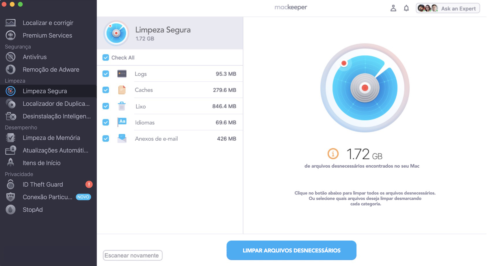 Quando a varredura do Limpeza Segura do MacKeeper terminar, revise os resultados e selecione o que deseja excluir. Clique em Excluir Arquivos Desnecessários.