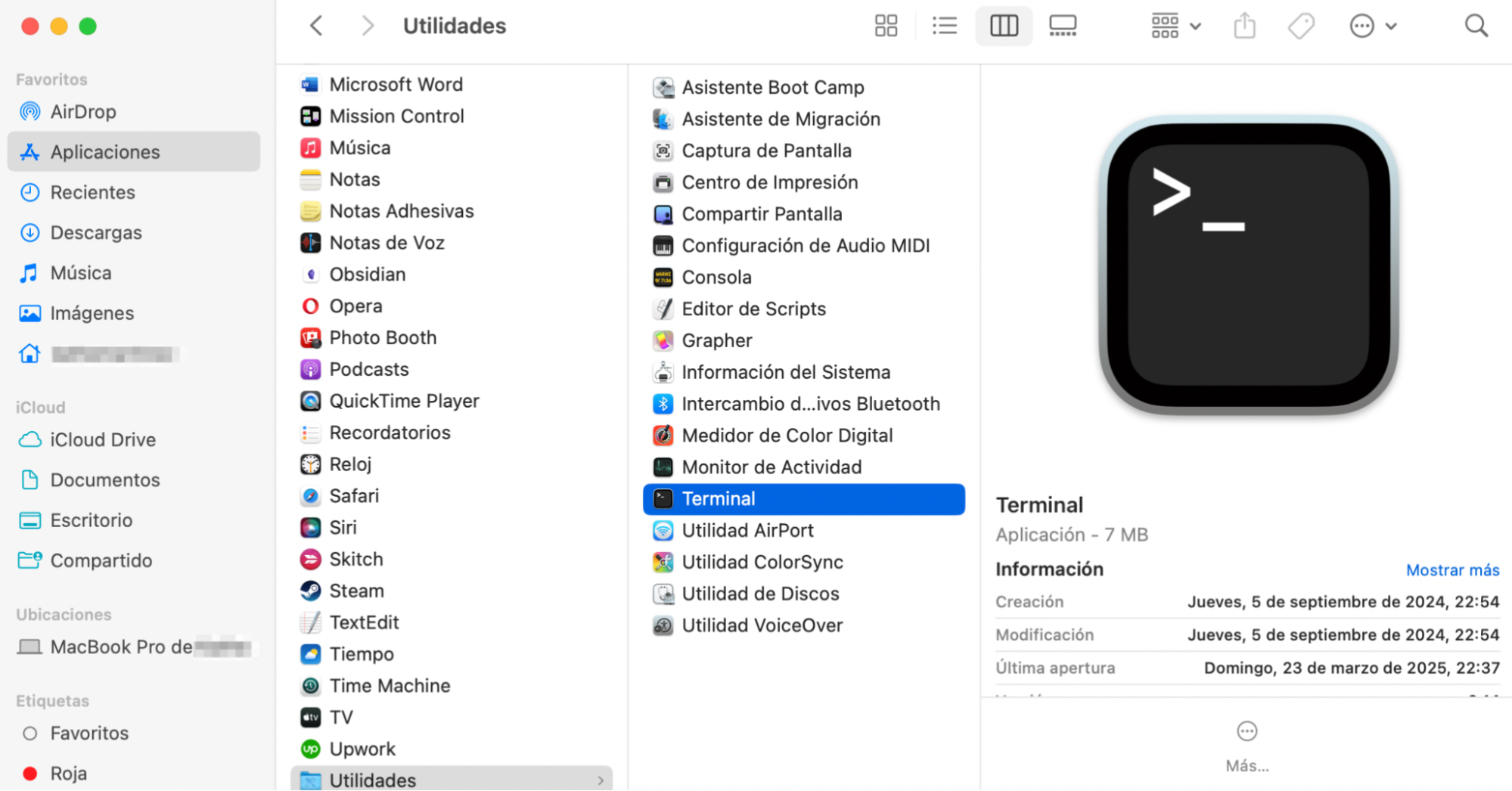 Si quieres saber si tu Mac necesita más RAM, ve a Aplicaciones, selecciona Utilidades y abre Monitor de actividad.