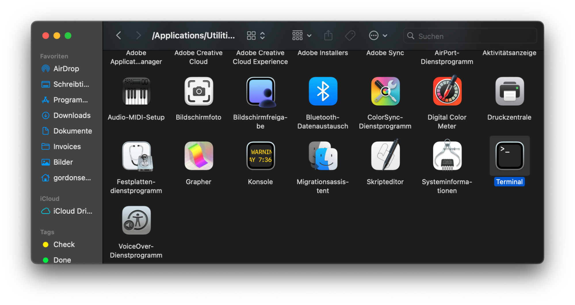 Der nächste Schritt besteht darin, die Terminal-App in der Liste der Dienstprogramme auf Ihrem Mac zu finden. Jetzt können Sie damit Duplikate auf Ihrem Computer anzeigen.