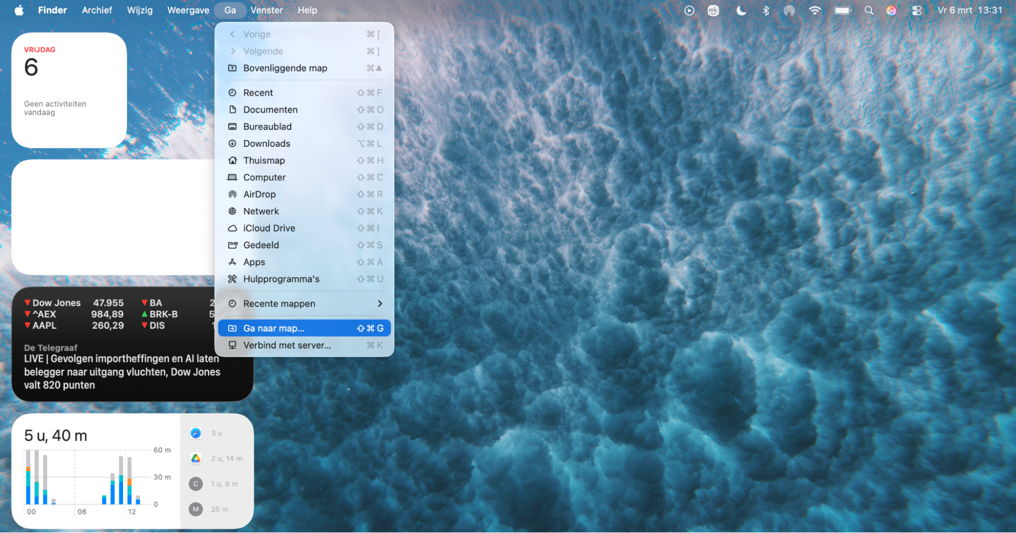Het menu Ga in Finder op de Mac. Selecteer de optie Ga naar map om toegang te krijgen tot de Bibliotheek-bestanden waar je restbestanden van software op je Mac kunt verwijderen.
