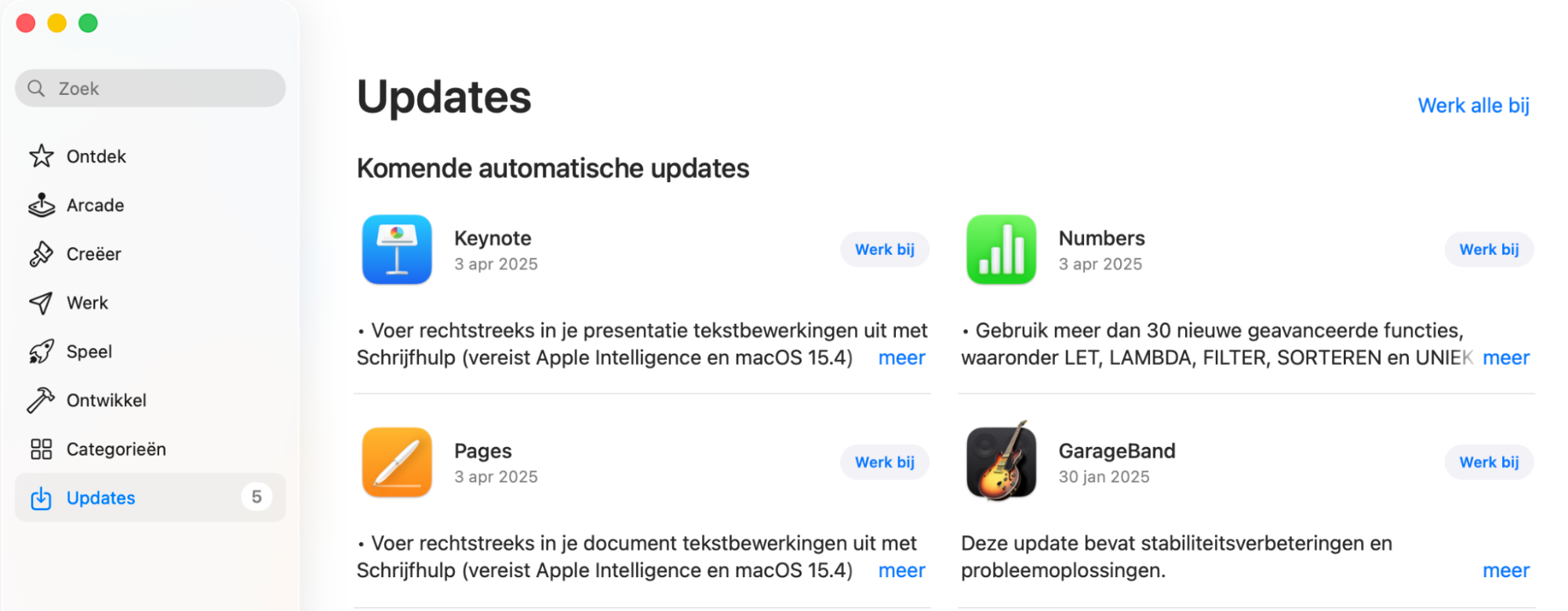 Ga in de App Store naar Updates en controleer of er updates beschikbaar zijn.