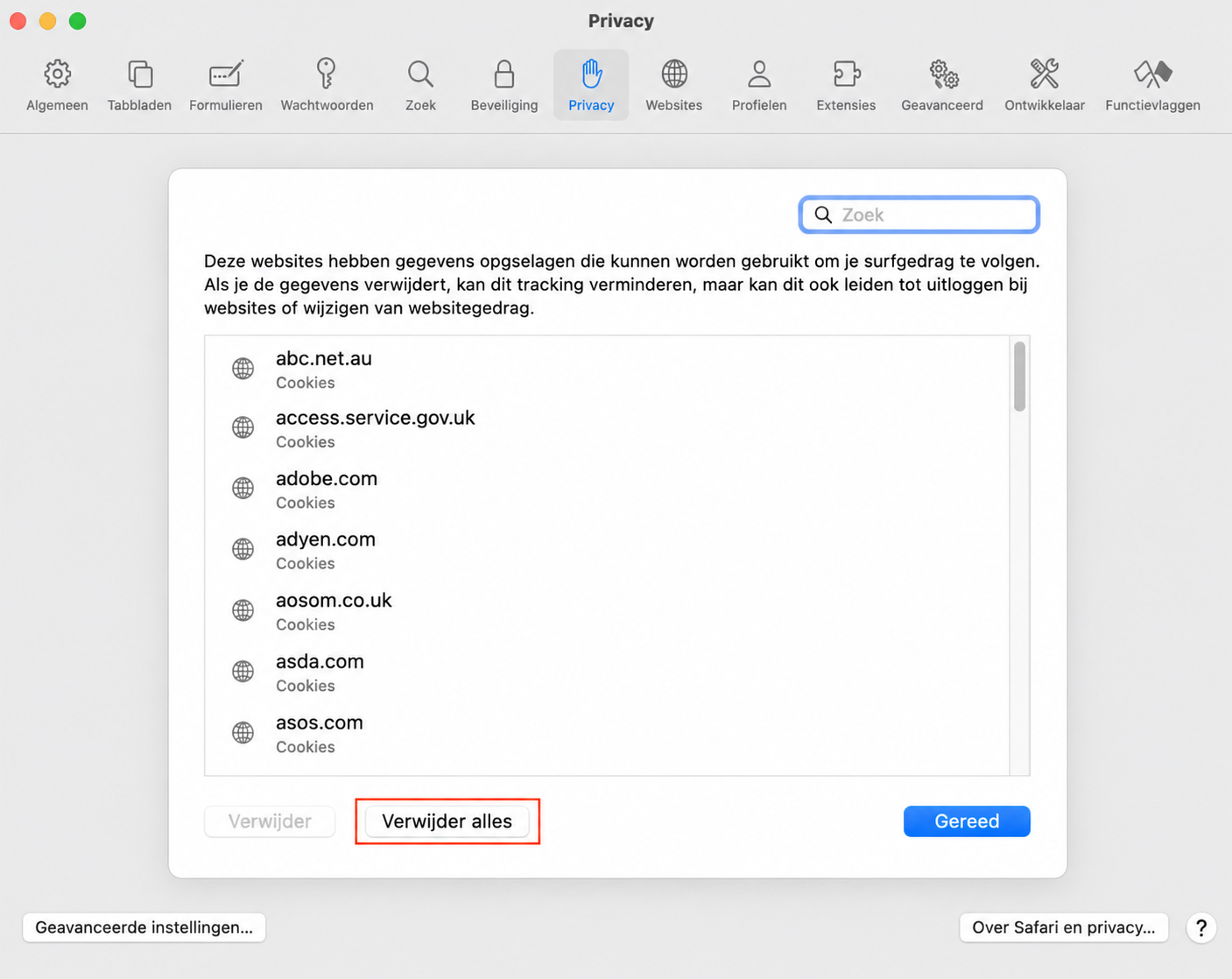 Het dialoogvenster ‘Beheer websitegegevens’ van Safari. ‘Verwijder alles’ is gemarkeerd. Dit maakt deel uit van een handleiding over hoe je Safari reset om valse McAfee pop-ups op een Mac te stoppen.