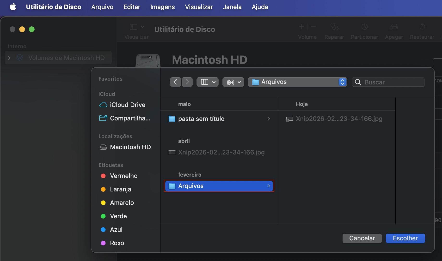 Para continuar, escolha a pasta a ser criptografada no Utilitário de Disco do macOS, localizando-a pelo painel de navegação. Clique em Escolher.  