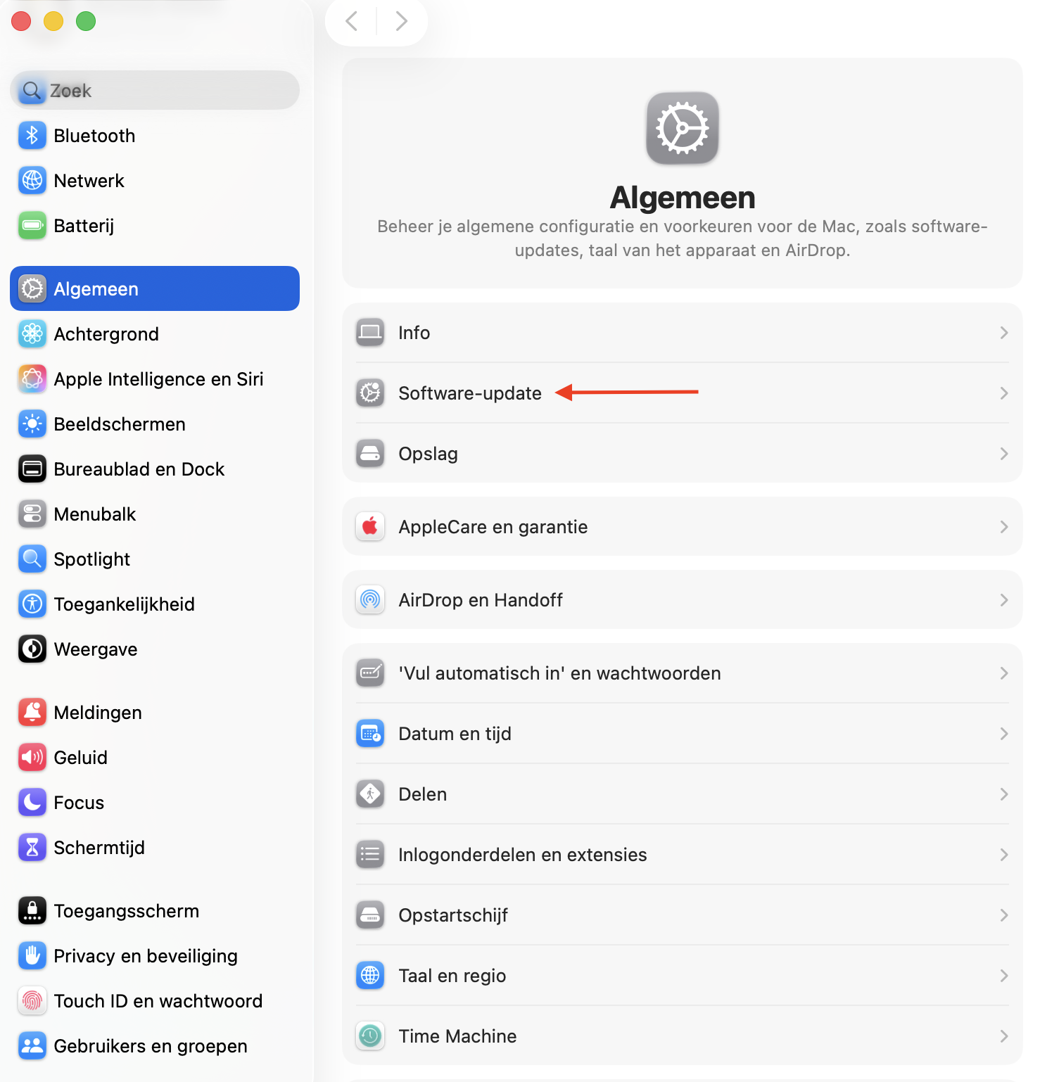 Om te controleren of je macOS-systeem een update nodig heeft, moet je nagaan of er macOS-updates in behandeling zijn. Dit doe je door Systeeminstellingen te openen en naar Algemeen te gaan. Daar zie je het onderdeel Software-update.
