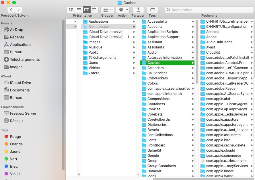 Et maintenant, la troisième étape de ce procédé vous permettant de vous débarrasser du cache dans Safari démarre avec le système ou bibliothèque de caches qui s'ouvre  sur Finder.