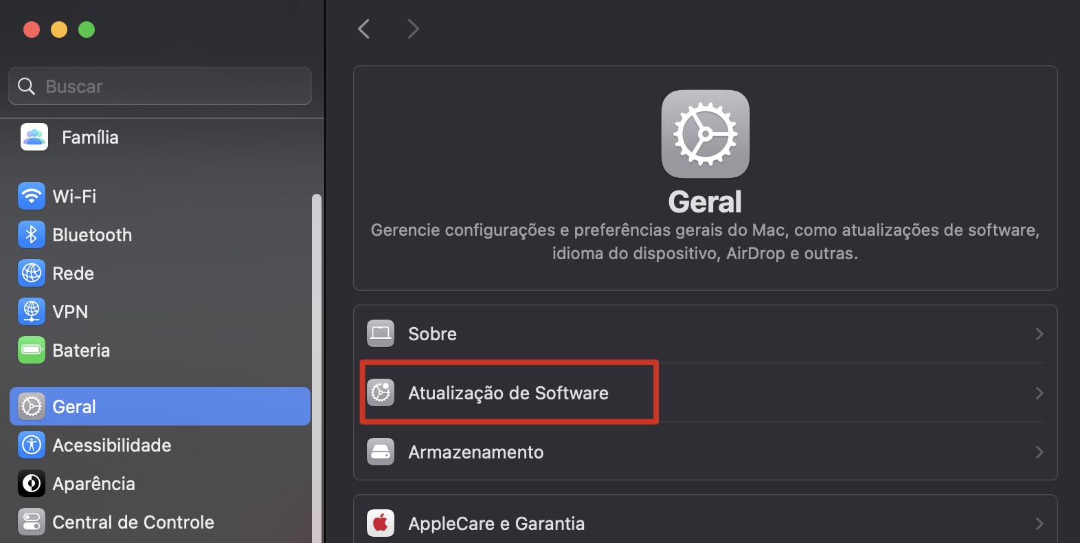 Corrija problemas com o Finder atualizando o software do macOS. Inicie o processo indo em Ajustes do Sistema > Geral. Em seguida, toque em Atualização de Software.