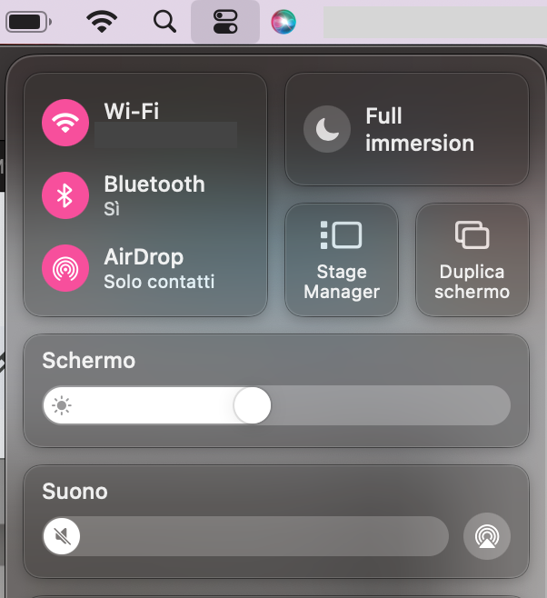 Centro di Controllo del Mac, accessibile dalla barra dei menu in alto, parte delle istruzioni per risolvere i problemi di glitch dello schermo del MacBook.