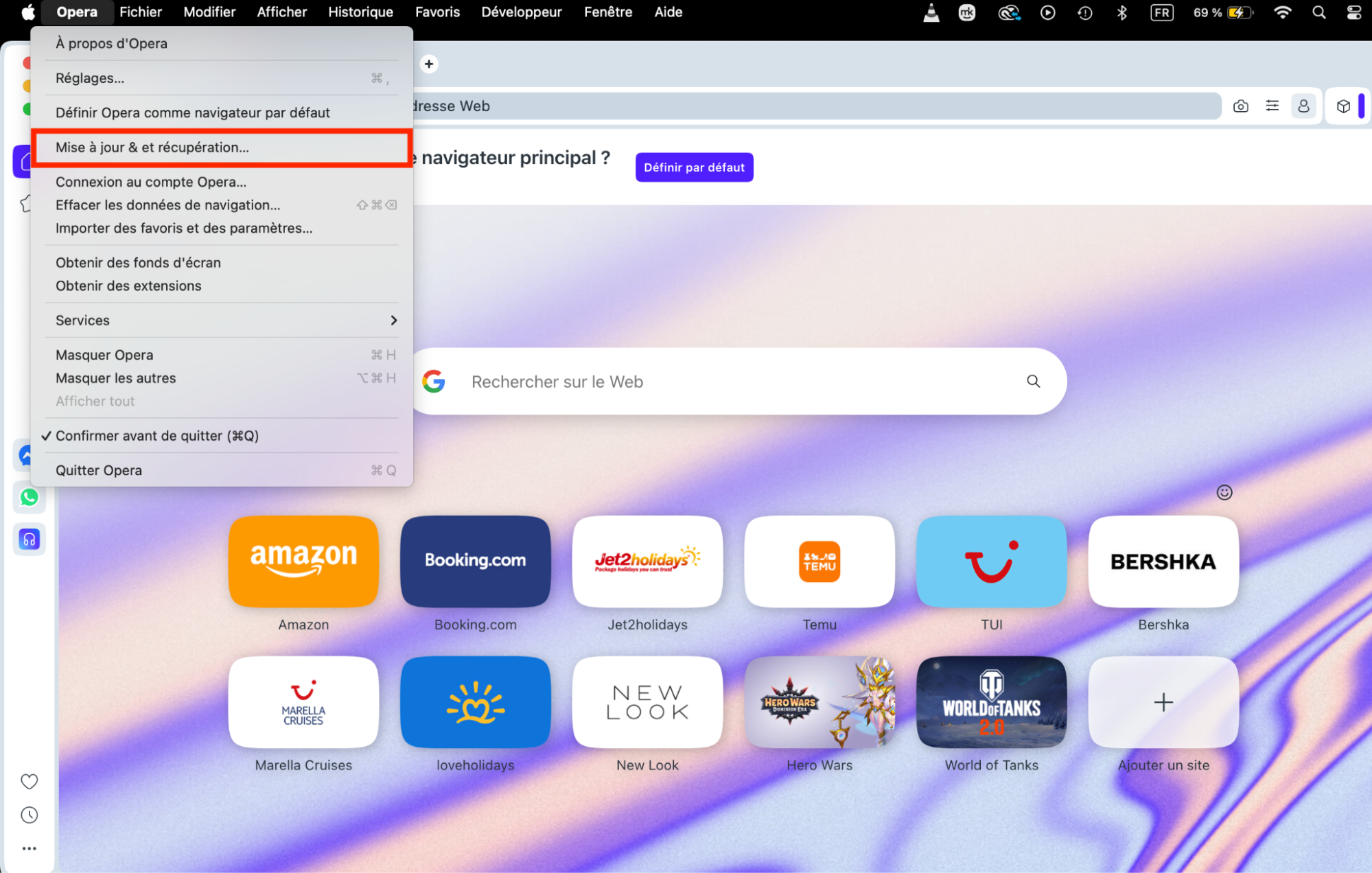 Opera pour Mac, avec le menu Opera ouvert et l’onglet Mise à jour et récupération mis en surbrillance. Comment réinitialiser Opera : guide pour bloquer les fausses alertes McAfee sur Mac.