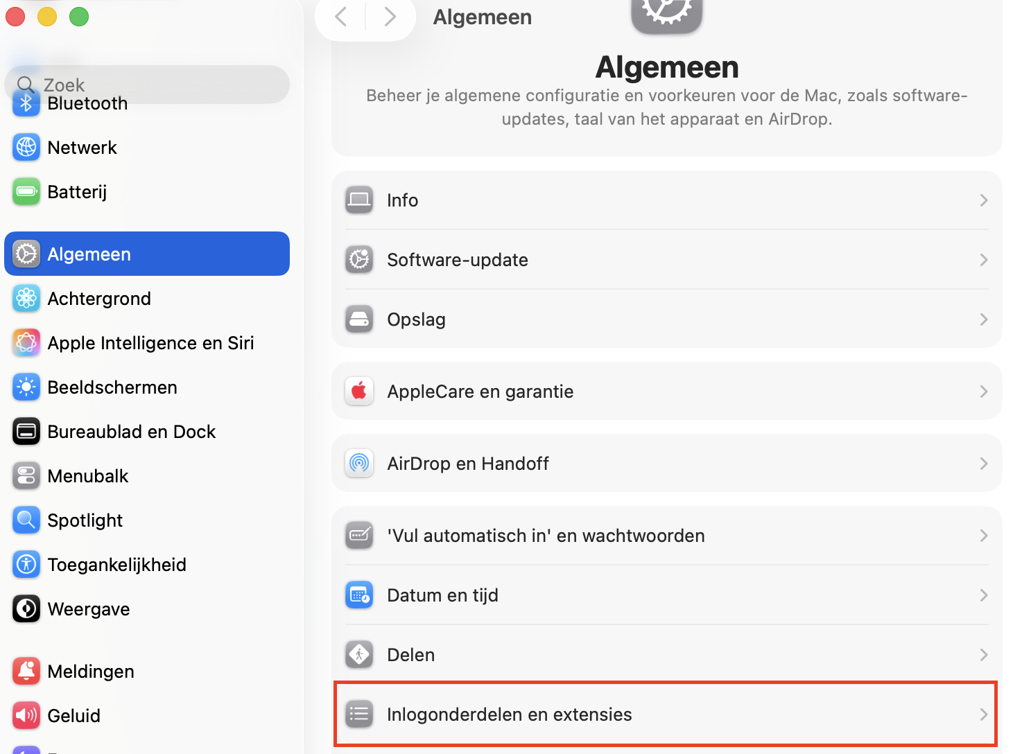 Om de overbodige Finder-extensies op je MacBook te vinden en uit te schakelen, ga je via de zoekfunctie naar Systeeminstellingen > Extensies van Apple.