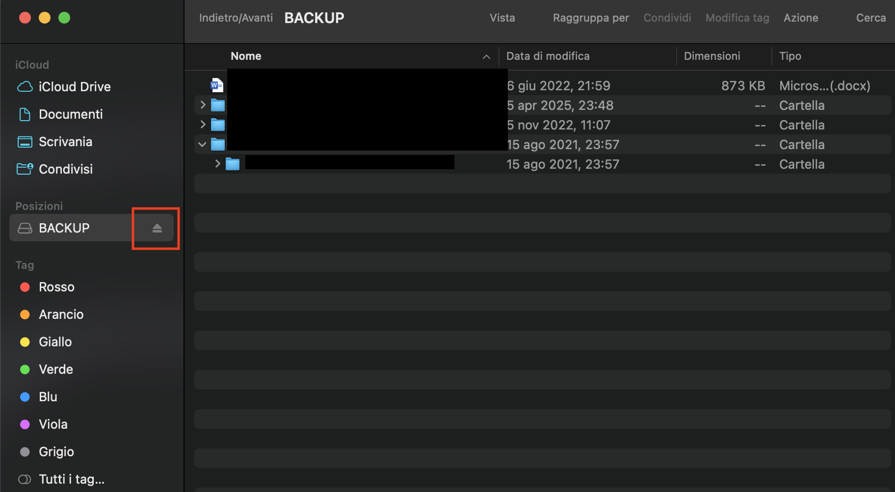 Prima di scollegare le unità esterne, dovresti espellerle da macOS, per non perdere dati. Per farlo, fai clic sull'icona di espulsione.