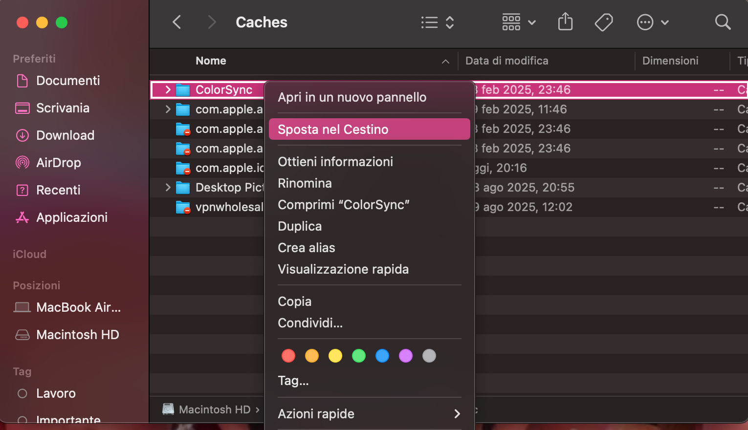 Ora puoi spostare nel Cestino i file di cache non necessari facendo clic con il tasto destro sugli elementi desiderati e selezionando l’opzione Sposta nel Cestino.