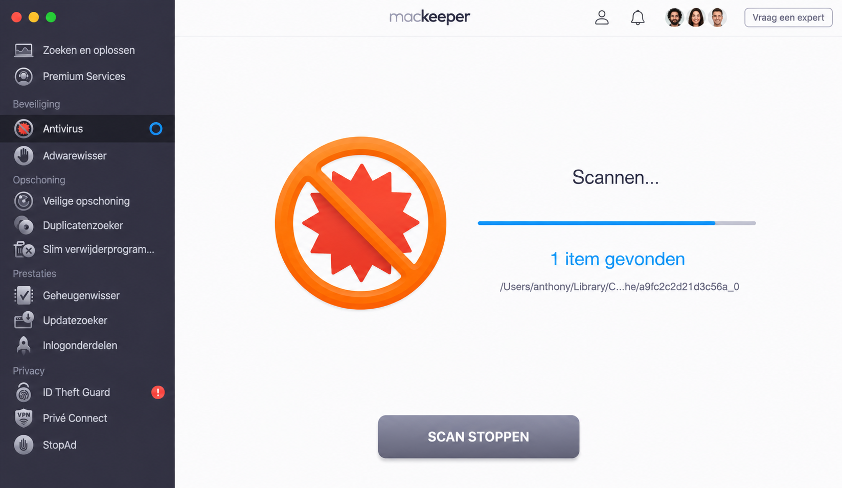 De Antivirus van MacKeeper is aan het scannen. Je ziet het aan de beweging van de blauwe voortgangsbalk en kunt de voorlopige resultaten bekijken. Wacht tot het voltooid is