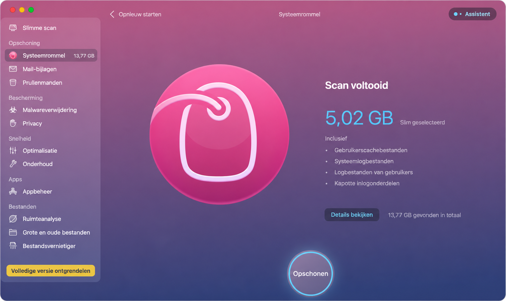 Een vergelijkbare opschoonscan wordt hier uitgevoerd met de functie Systeemrommel van CleanMyMac, waarmee gebruikerscachebestanden, systeemlogboeken en andere rommelbestanden worden opgespoord die kunnen worden verwijderd om het systeem op te schonen.