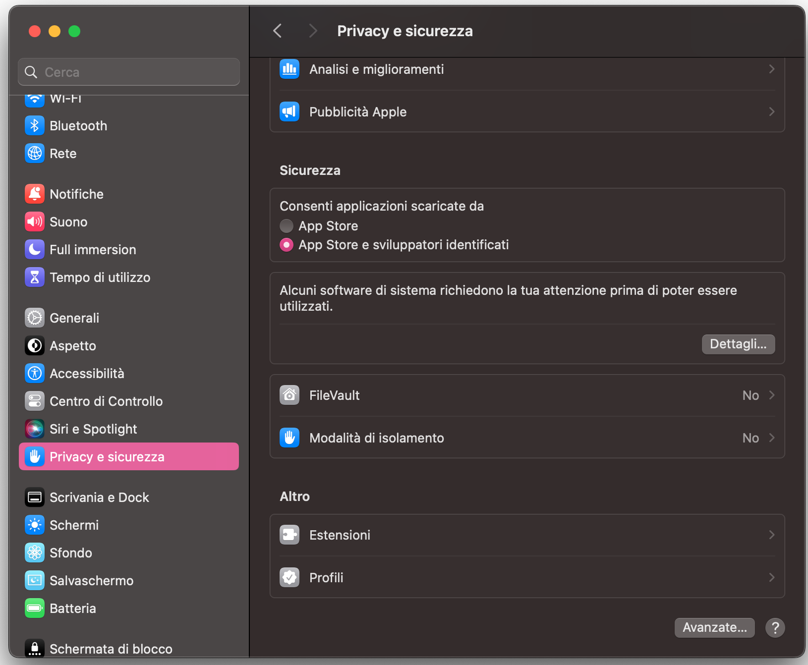 Nella scheda Privacy e sicurezza, scorri verso il basso e trova FileVault