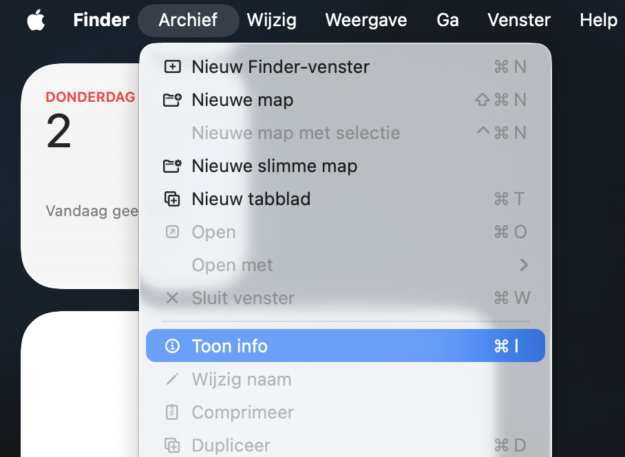 Finder op de Mac met het venster Bestand. Kies ‘Toon info’ terwijl de prullenmandmap geopend is om meer informatie te zien, waaronder de grootte.