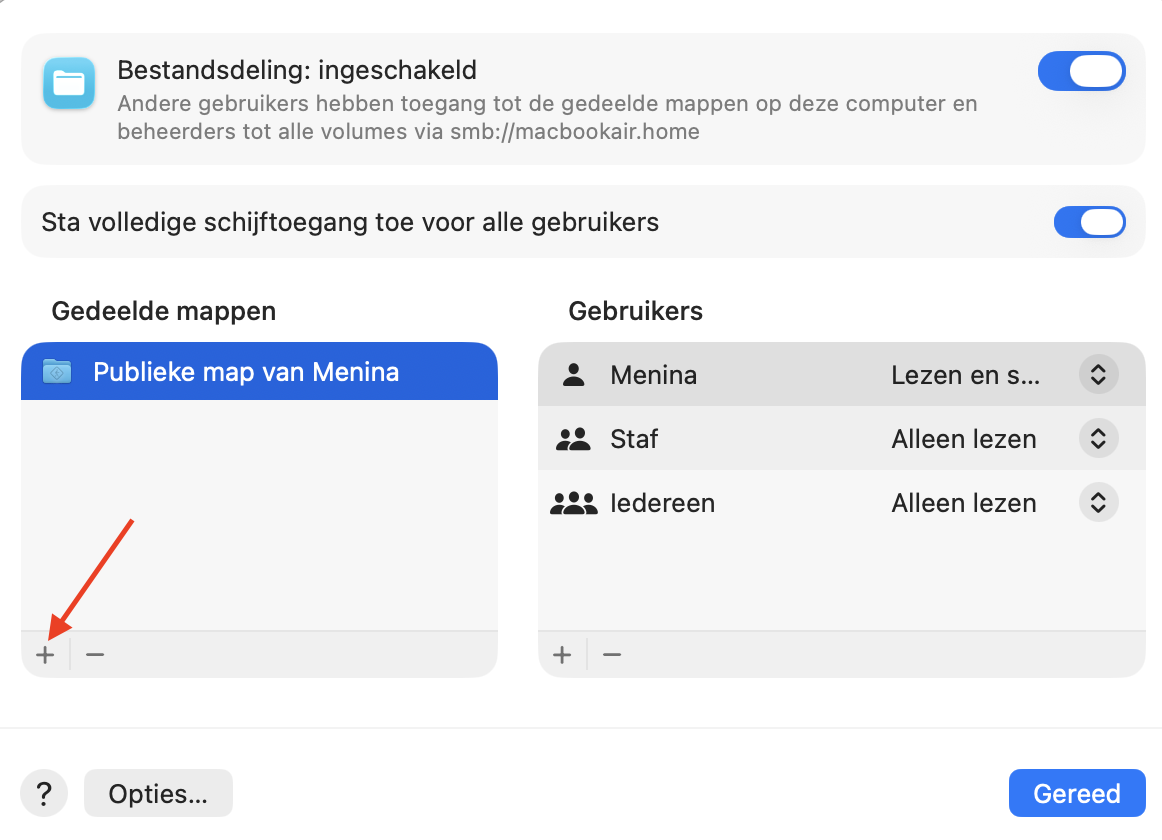Systeeminstellingen met het menu  Bestandsdeling op Mac. Om via Bluetooth bestanden van de ene Mac naar een andere Mac te kopiëren, geef indien nodig volledige schijftoegang, voeg je mappen toe en klik vervolgens op Gereed.