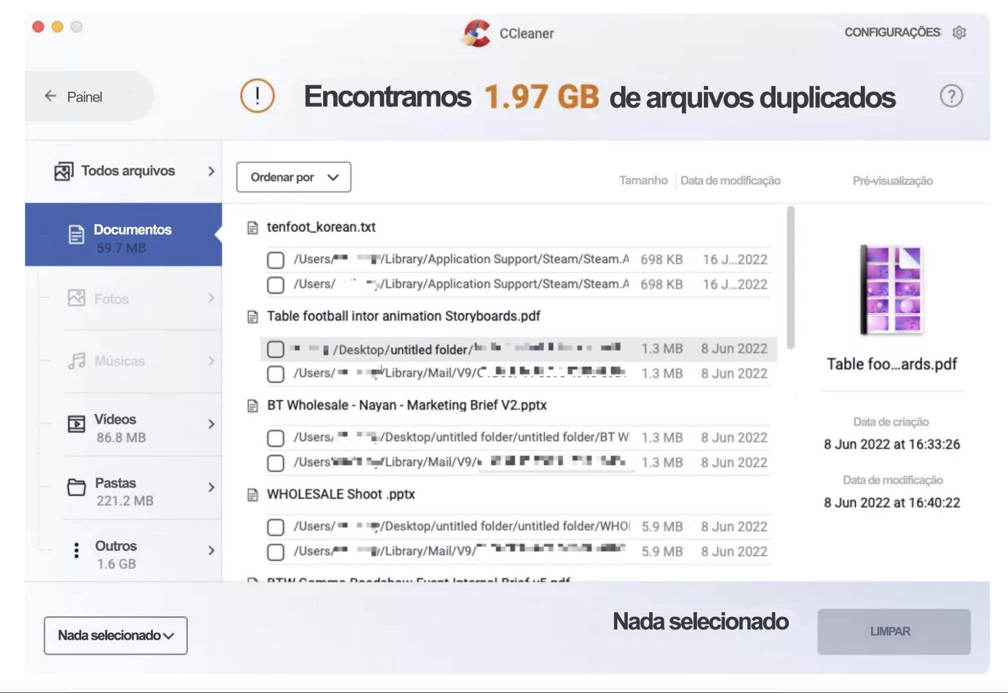 Use o CCleaner para Mac para localizar arquivos duplicados. Após fazer isso, você pode removê-los sem causar grandes impactos no restante do sistema. É possível excluir duplicatas de diferentes tipos de arquivos.