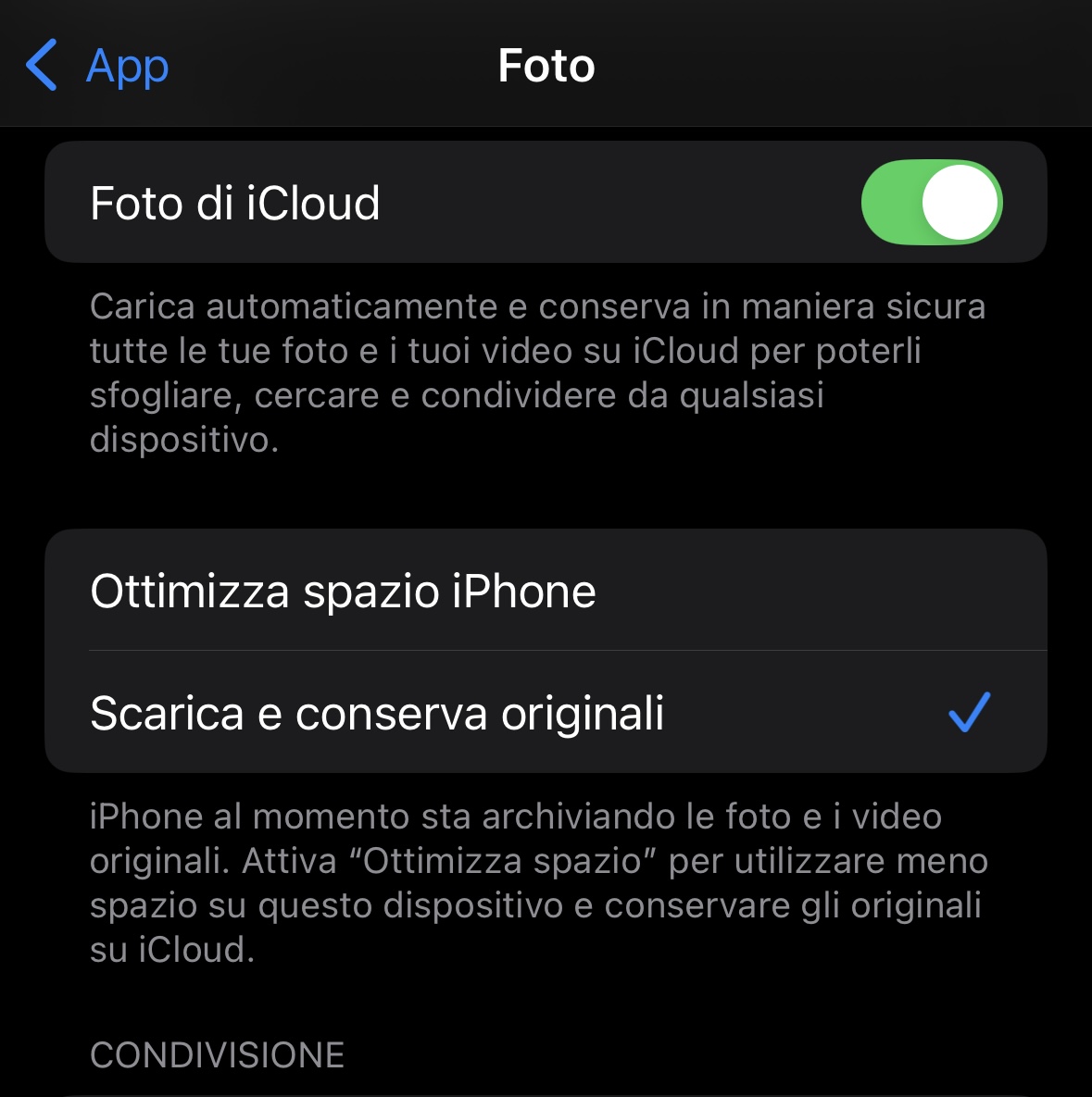 Per evitare problemi con il trasferimento di file di grandi dimensioni, vai su Impostazioni e seleziona Foto, quindi fai clic su Trasferisci su Mac. Seleziona Mantieni originali.