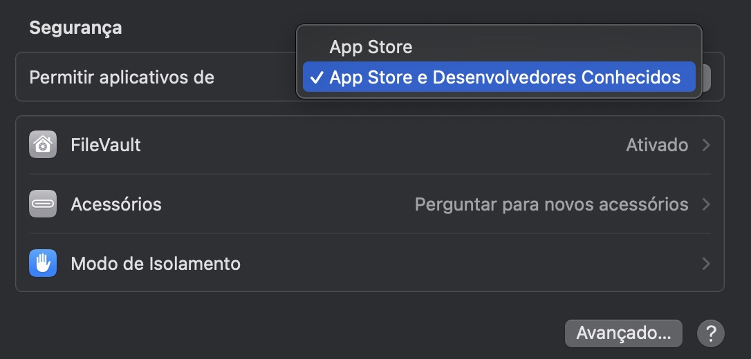Em seguida, role para baixo até ver Segurança. Selecione App Store e Desenvolvedores Conhecidos para restringir os downloads apenas a fontes confiáveis.