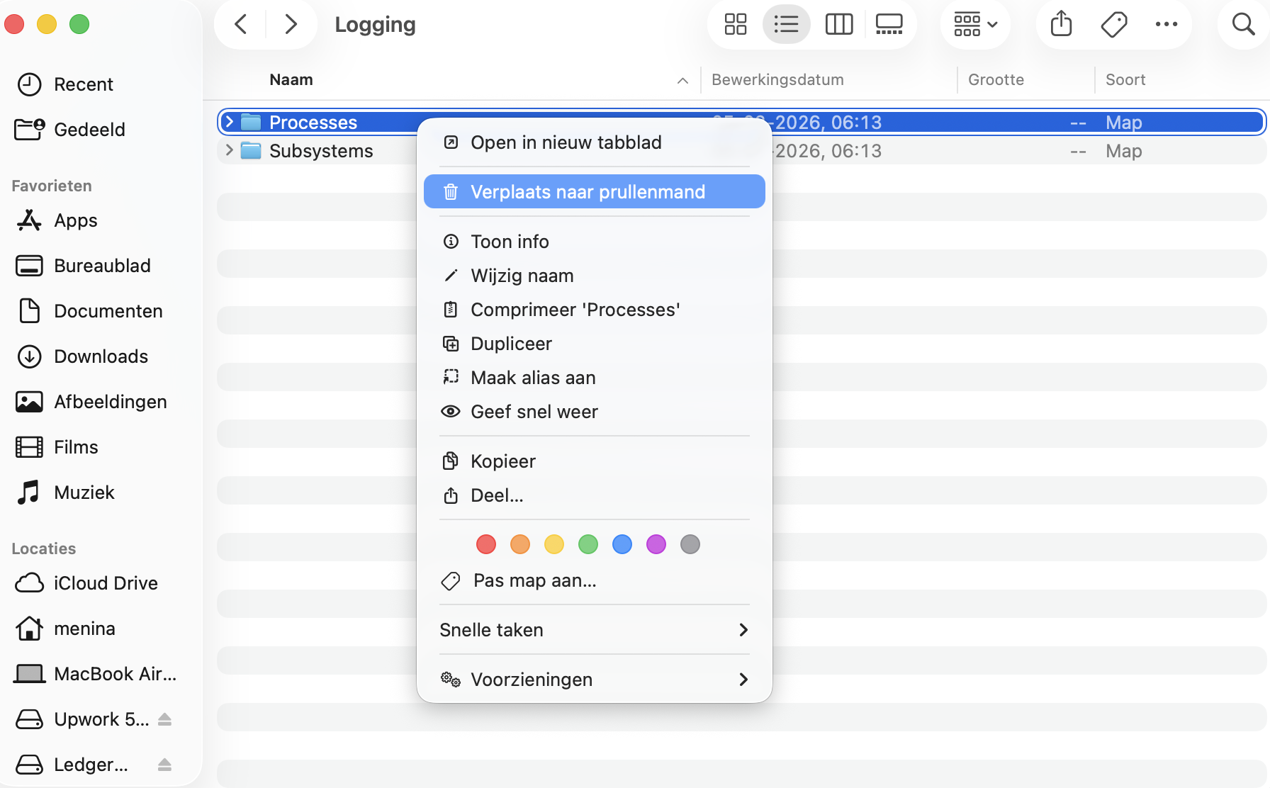 Ga terug naar Finder en klik op ‘Ga’ > ‘Ga naar map’. Voer het pad in dat je hebt genoteerd van het mogelijke keylogger of kwaadaardige proces. Zodra de bijbehorende mappen verschijnen, kun je ze verwijderen door ze naar de prullenmand te verplaatsen.
