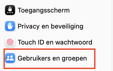 Het venster  Systeemvoorkeuren van de MacBook is geopend, waarbij  Gebruikers en groepen in de tweede rij met apps is geselecteerd en het bijbehorende pictogram is gemarkeerd.