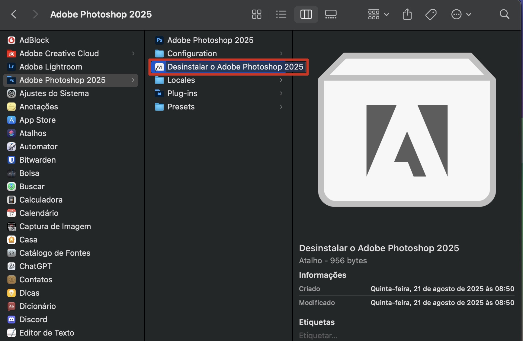 A pasta Aplicativos no Finder do Mac, mostrando o desinstalador nativo de um aplicativo. Você pode usá-lo para desinstalar completamente um aplicativo do seu Mac.