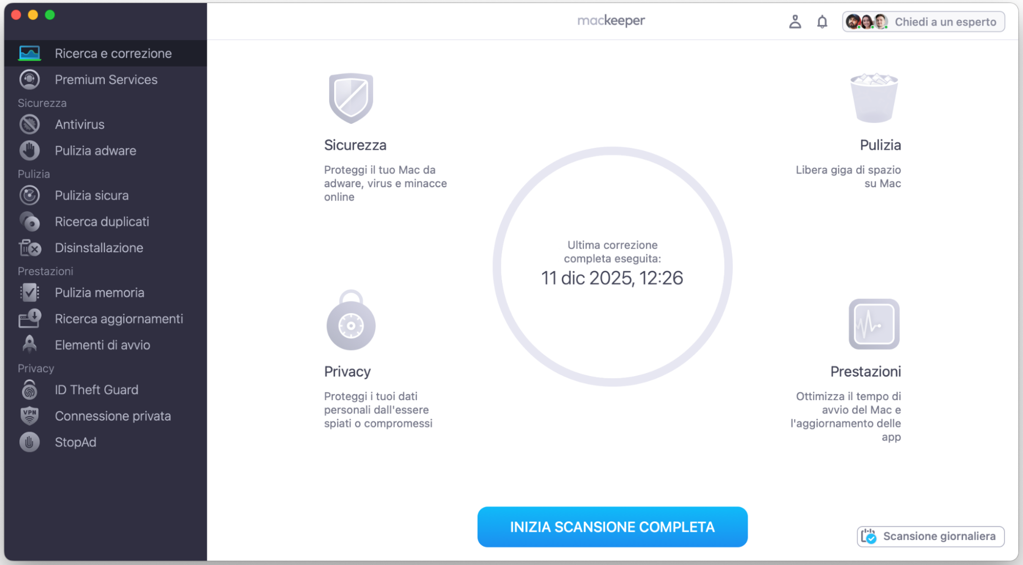 Per controllare se ci sono problemi al disco del Mac, avvia MacKeeper. Si apre la schermata iniziale di Ricerca e Correzione: seleziona Inizia scansione completa.