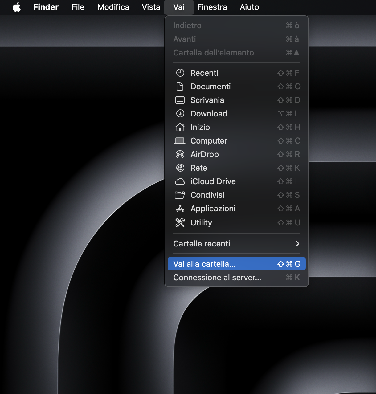 Per trovare i file ordinati come Altro spazio di archiviazione su macOS Ventura e versioni successive, devi prima aprire il Finder e andare su Vai > Vai alla cartella.