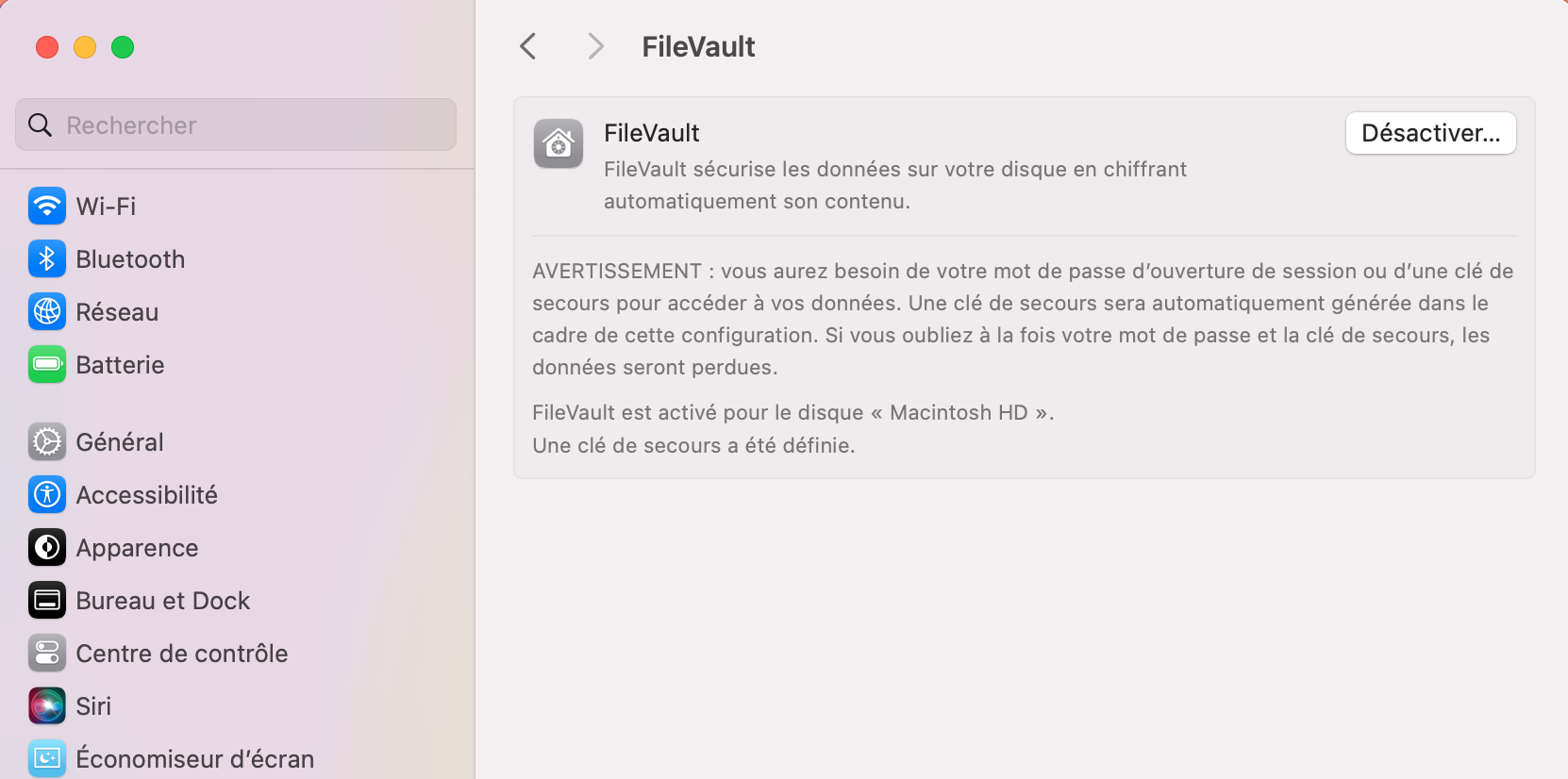 Allez dans FileVault et cliquez sur le bouton Désactiver. Vérifiez alors si cela réduit les ralentissements ou blocages sur votre écran et améliore la vitesse de démarrage de votre Mac.