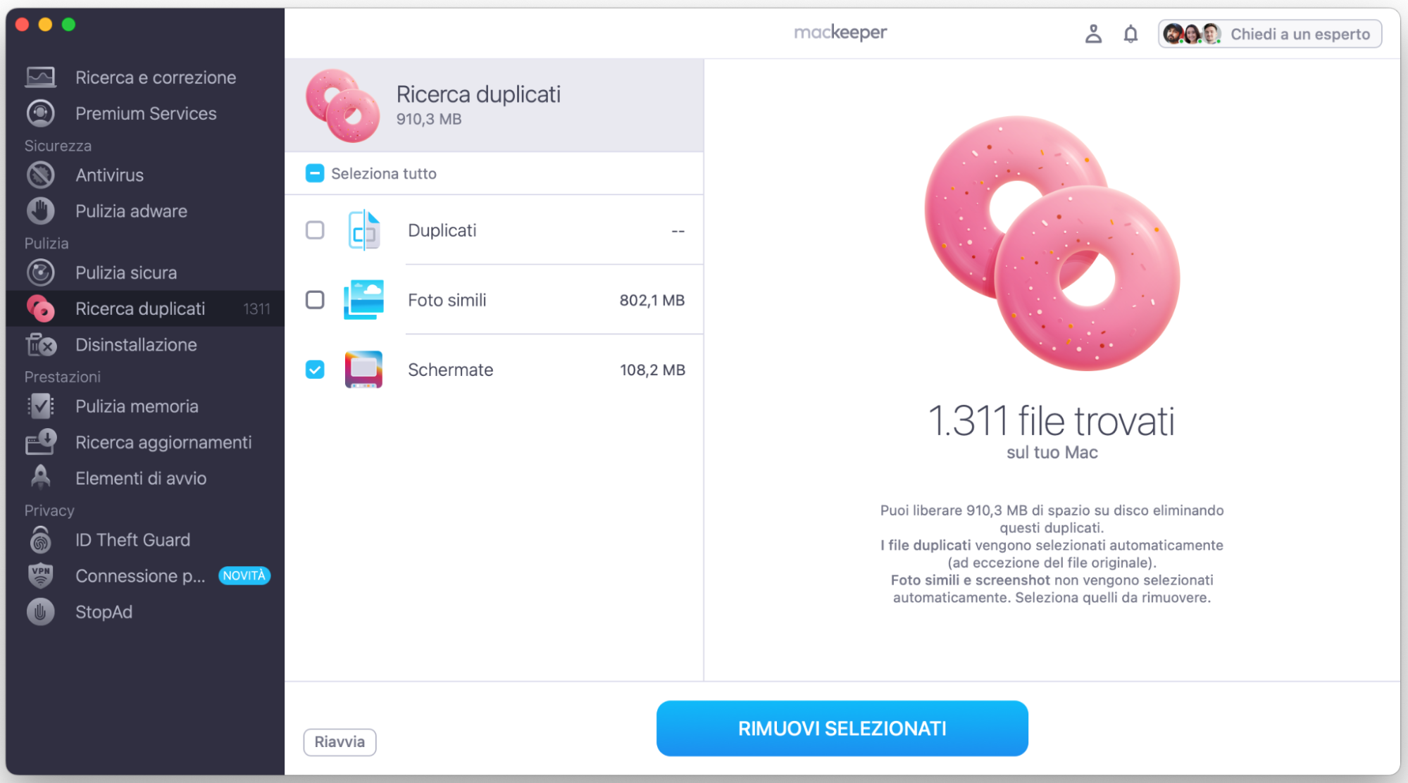 L’app MacKeeper mostra la funzione Duplicati Finder mentre esegue una scansione e rimuove le foto duplicate.