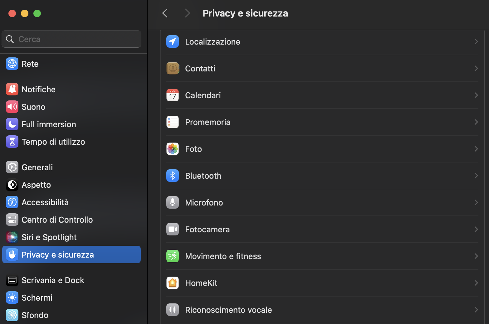Apri le Impostazioni di sistema del tuo Mac, quindi apri la sezione Privacy e sicurezza dalla barra laterale, quindi fai clic su Accesso completo al disco dall'elenco.