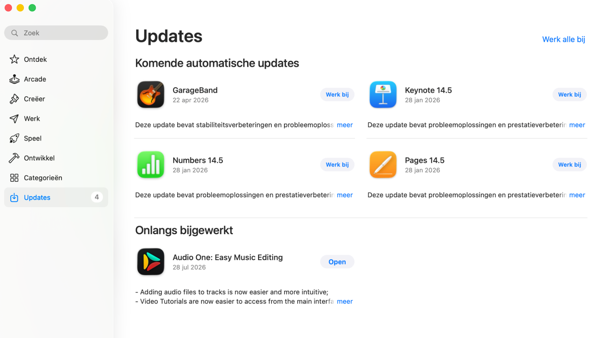 Controleer je macOS-updates om cameraproblemen op een Mac op te lossen. Om te controleren of er updates beschikbaar zijn voor applicaties, ga je naar de App Store en klik je op Updates in de zijbalk aan de linkerkant. Alles wat geüpgraded moet worden, toont een bijbehorende knop.