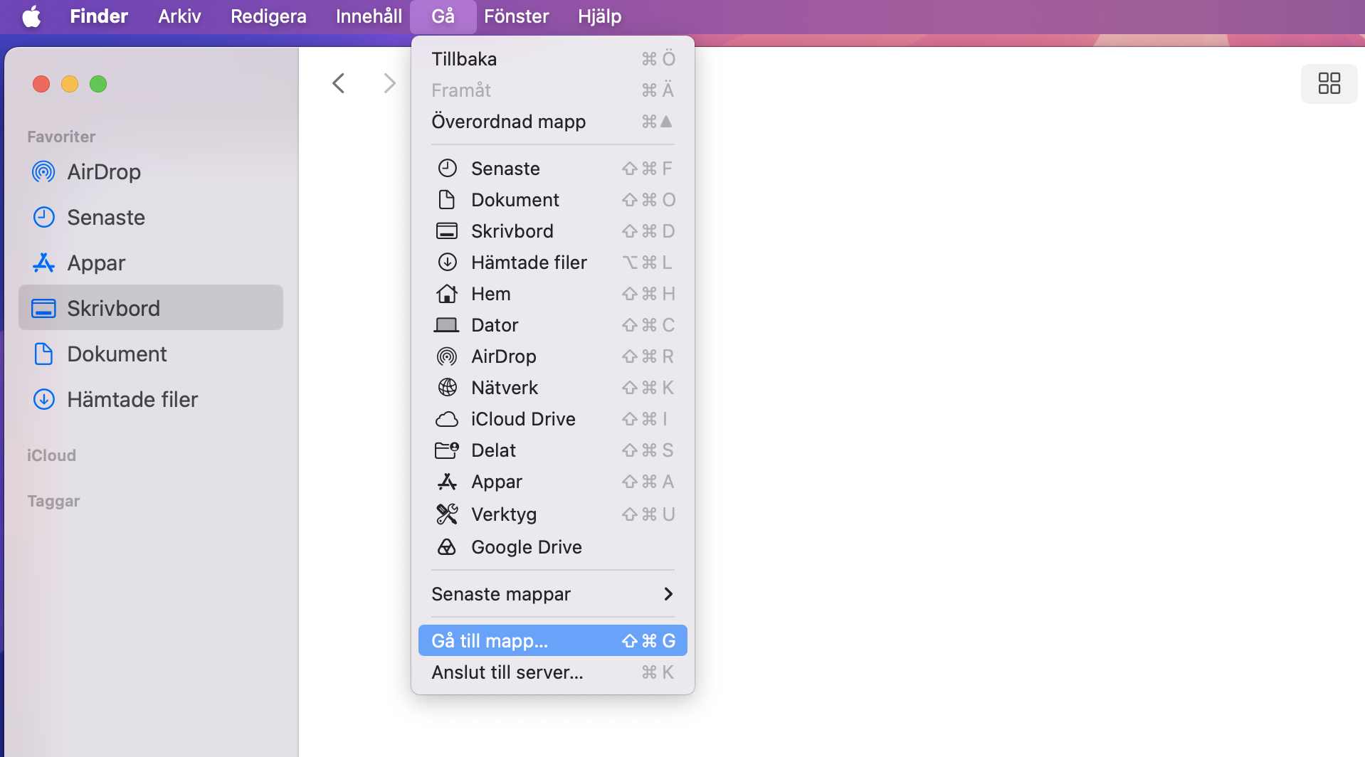 Minska systemdata på Mac genom att rensa dina cachefiler. Gå till Finder och välj Gå > Gå till mapp för att börja.