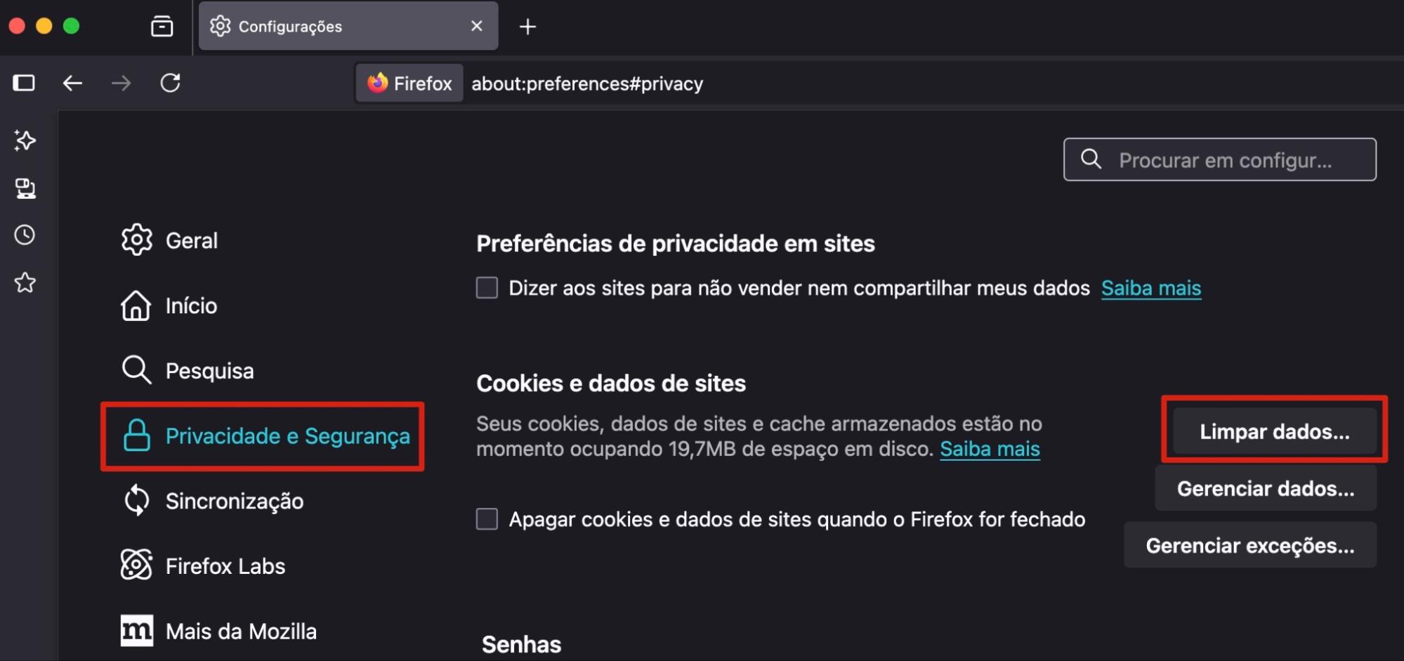 Clique no botão Limpar Dados para excluir os dados de navegação no Firefox, na aba Privacidade e Segurança.