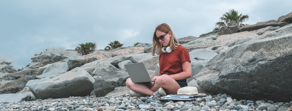 Syncing with iCloud Paused Mac