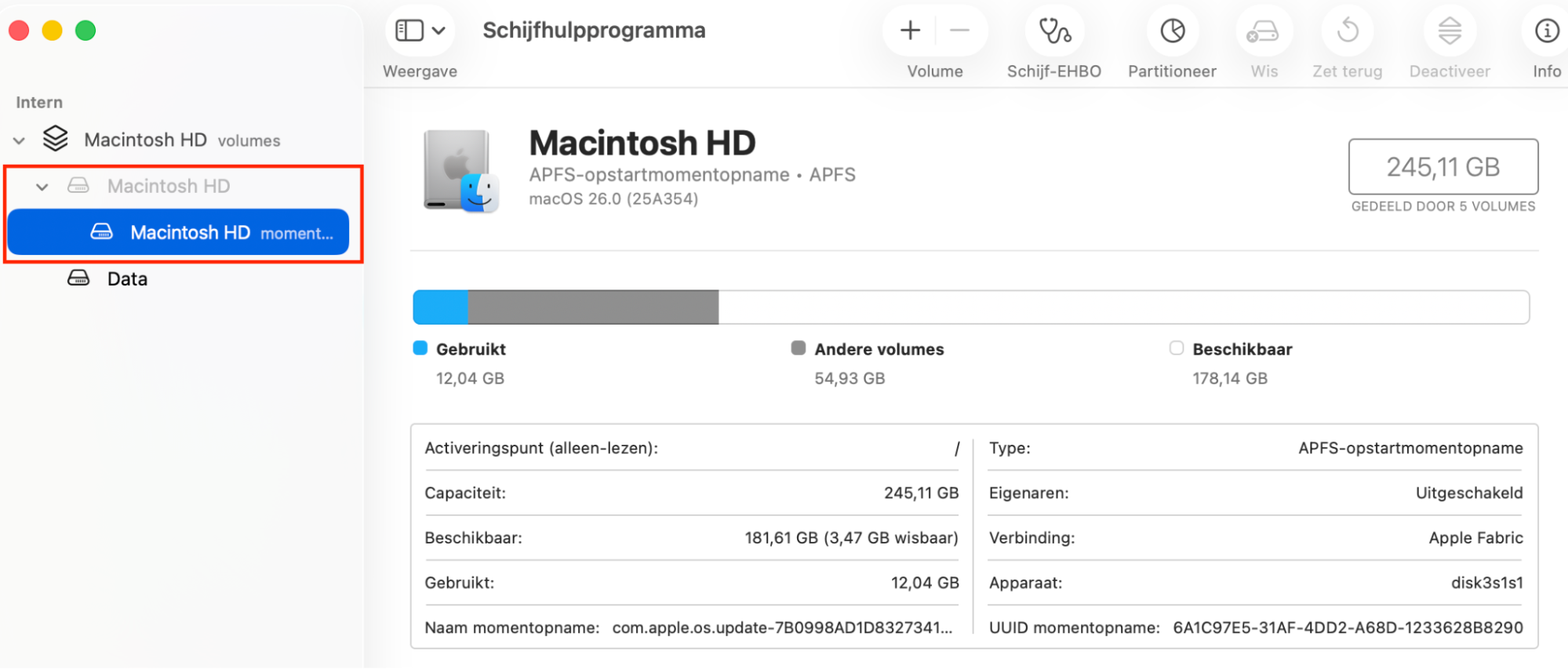 Selecteer de gewenste schijf uit de lijst in Schijfhulpprogramma op de Mac.