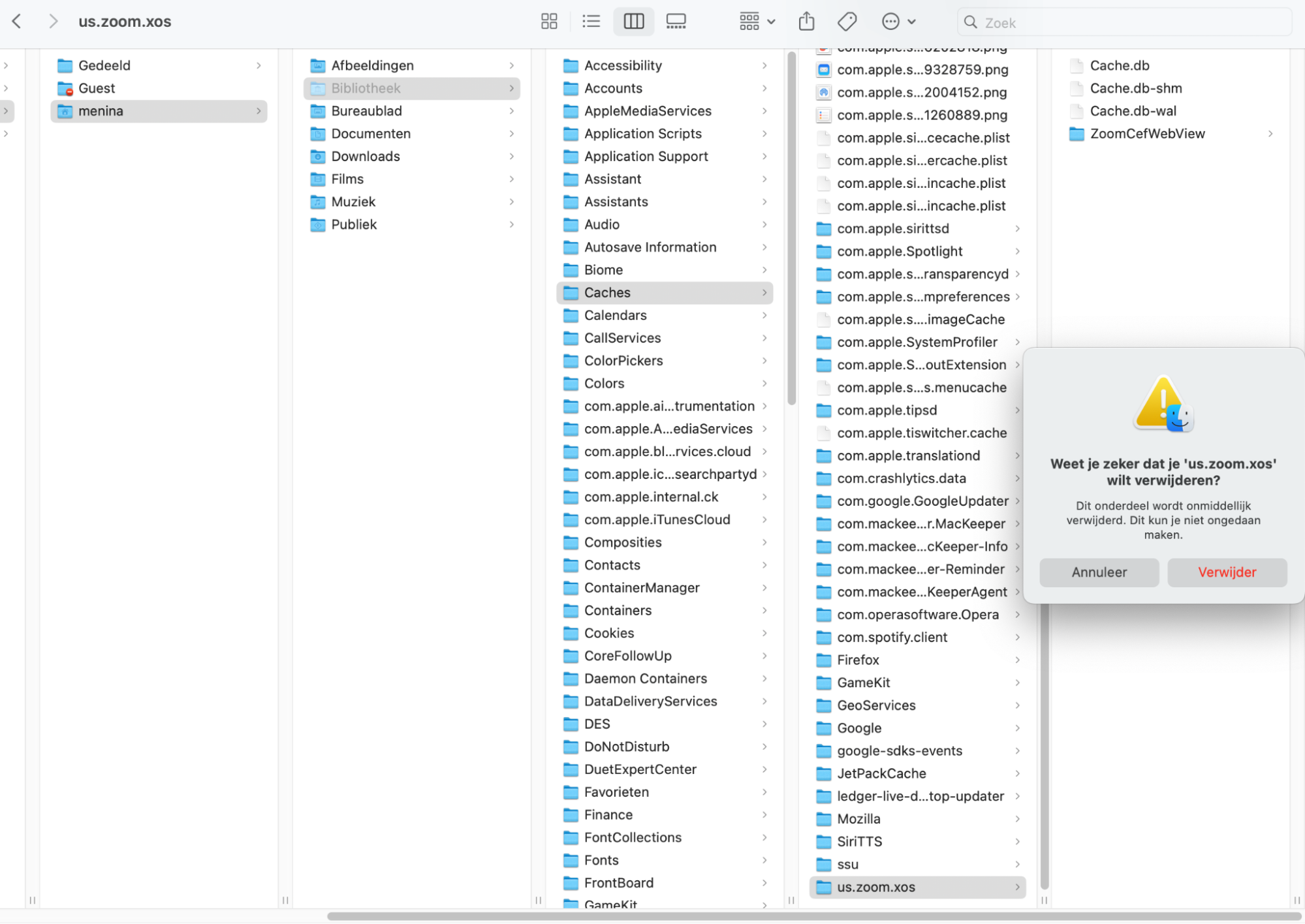 De laatste stap bij het wissen van app-caches op een MacBook is de bestanden met de naam van de betreffende app naar de Prullenmand slepen en deze vervolgens leegmaken.