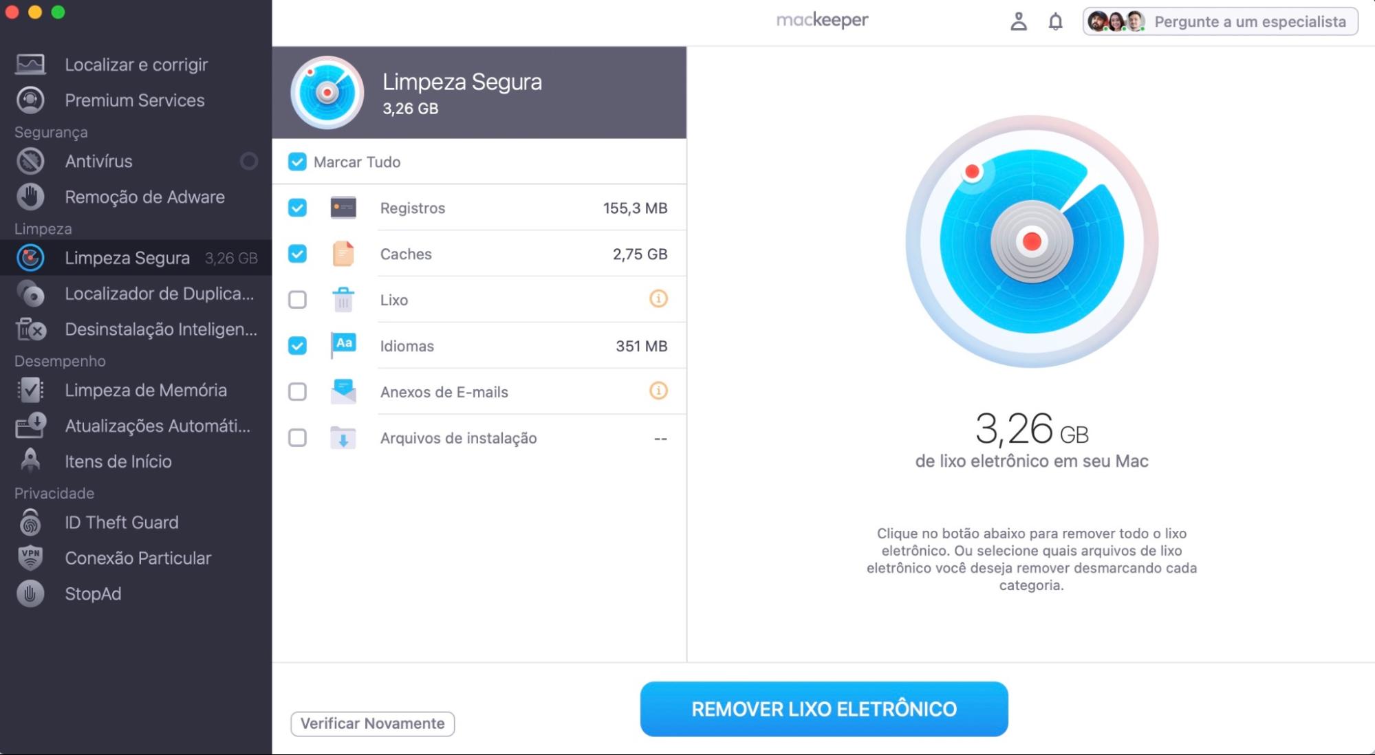 Na janela Limpeza Segura do MacKeeper, você verá agora os resultados da verificação com as sugestões dos arquivos desnecessários que devem ser excluídos. Entre eles, há uma categoria de Idiomas.