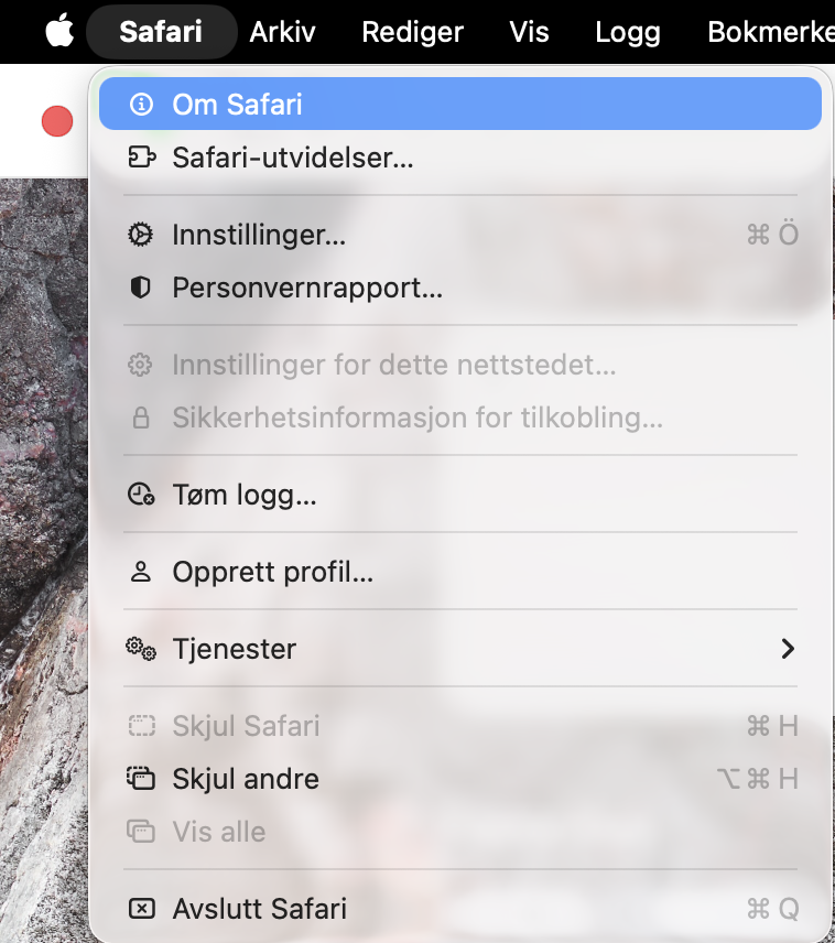 Nå må du klikke på alternativet Om Safari, herfra blir versjonen av Safari-en din tilgjengelig.