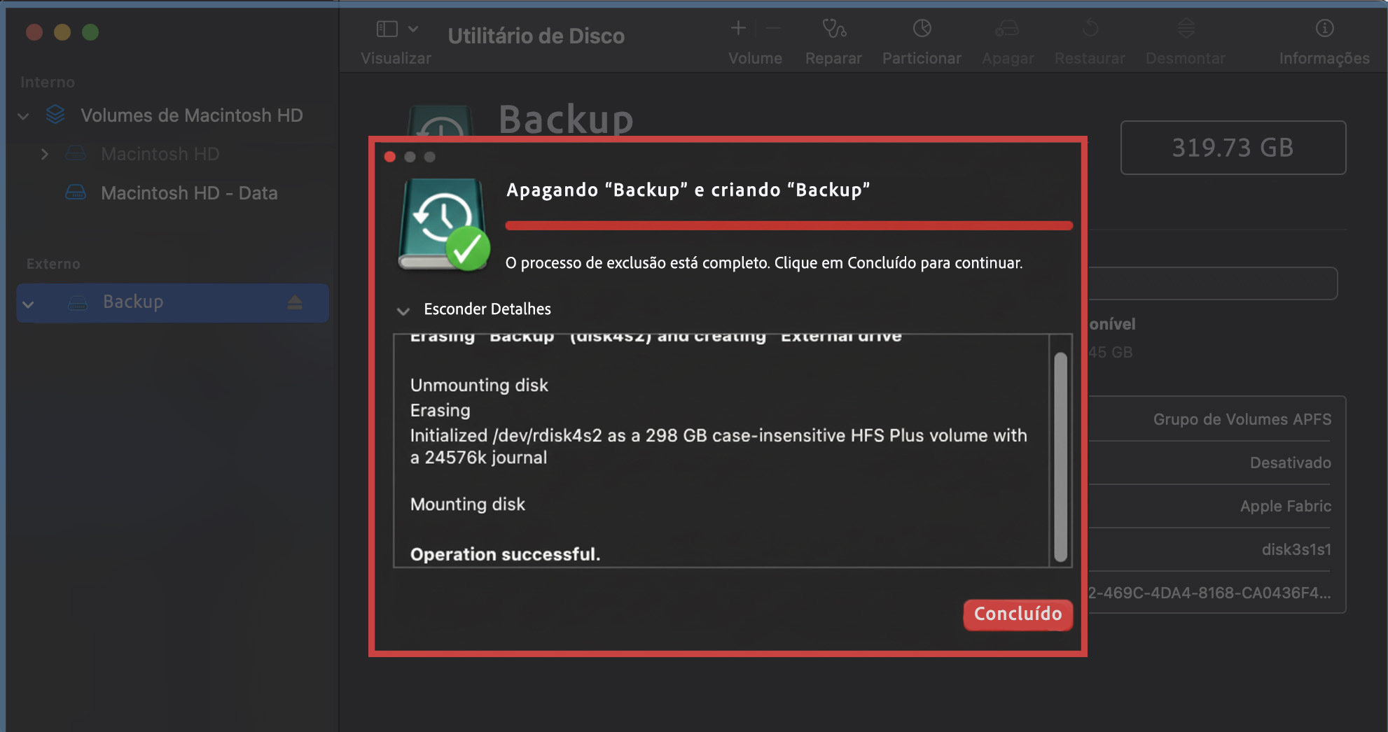 O Utilitário de Disco agora formatará sua unidade para um formato de disco compatível com o Mac, apagando os dados no processo. Clique em Concluído quando terminar.