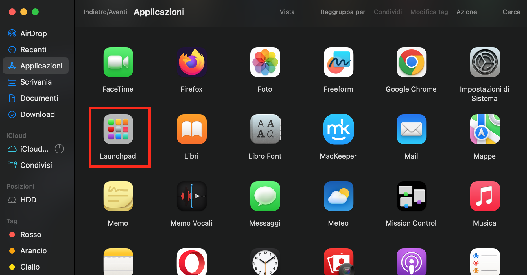 L'icona di Launchpad nella cartella Applicazioni su Mac. Se vuoi disinstallare le app su Mac scaricate dal Mac App Store, fai clic e tieni premuta la relativa icona in Launchpad, quindi fai clic su X > Elimina.