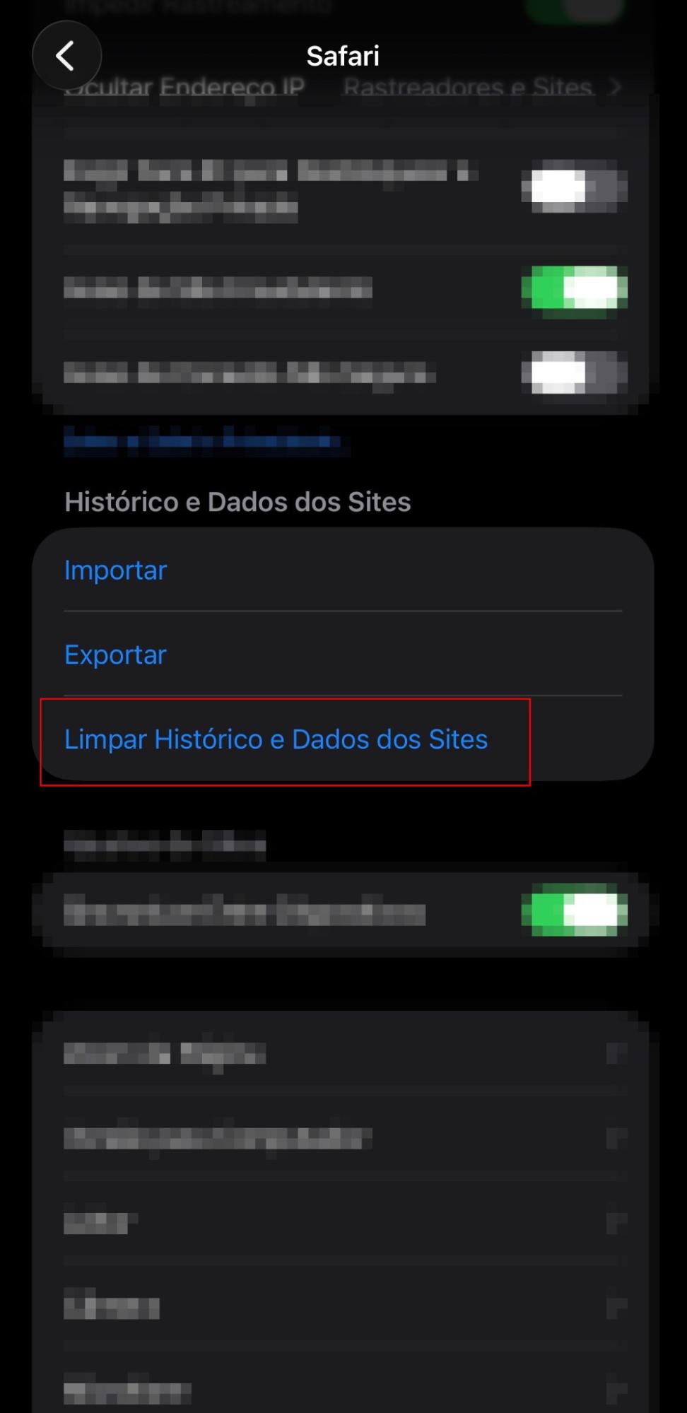 O menu Safari dentro de Ajustes no iPhone. Toque em Limpar Histórico e Dados dos Sites para remover todos os dados.