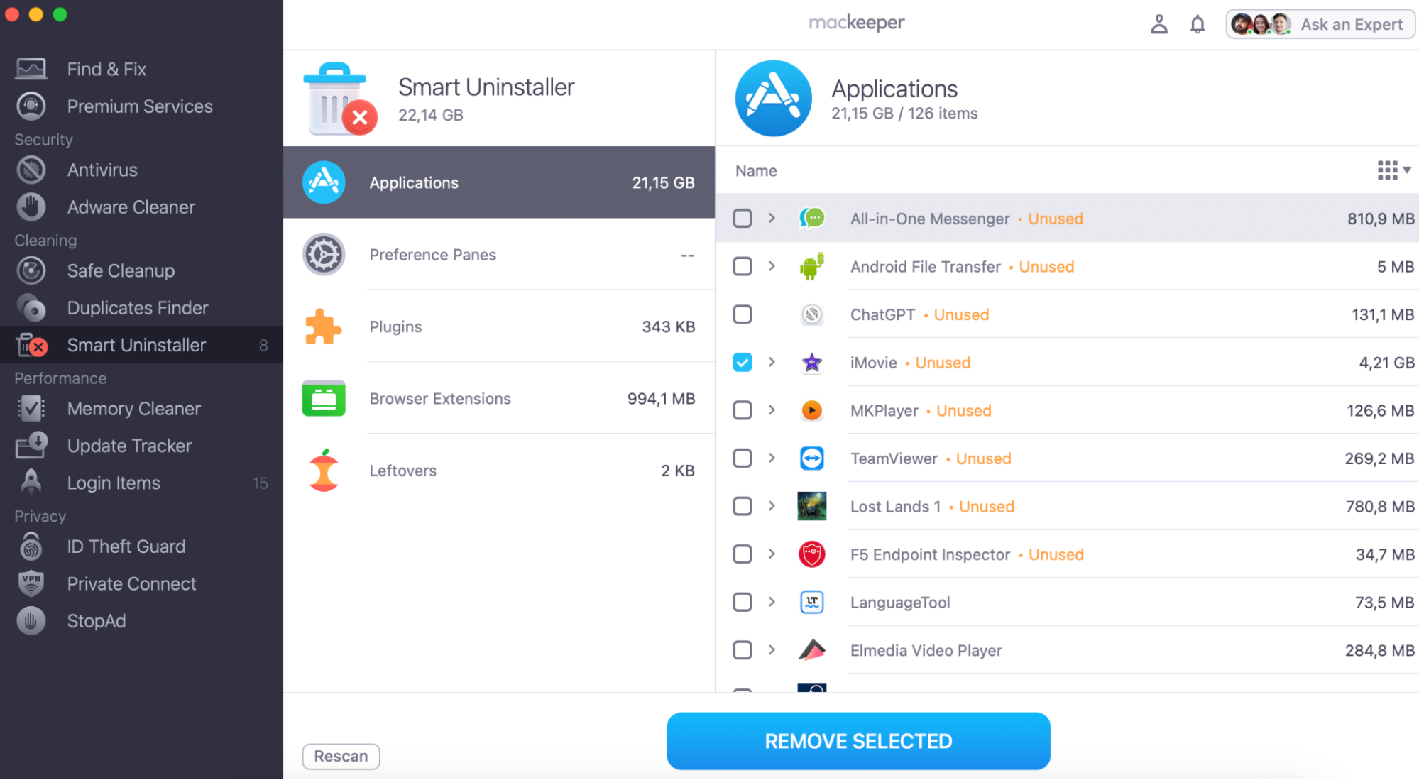 In MacKeeper's Smart Uninstaller, choose the app to remove by ticking the corresponding box on the left and confirm your action with Remove Selected.