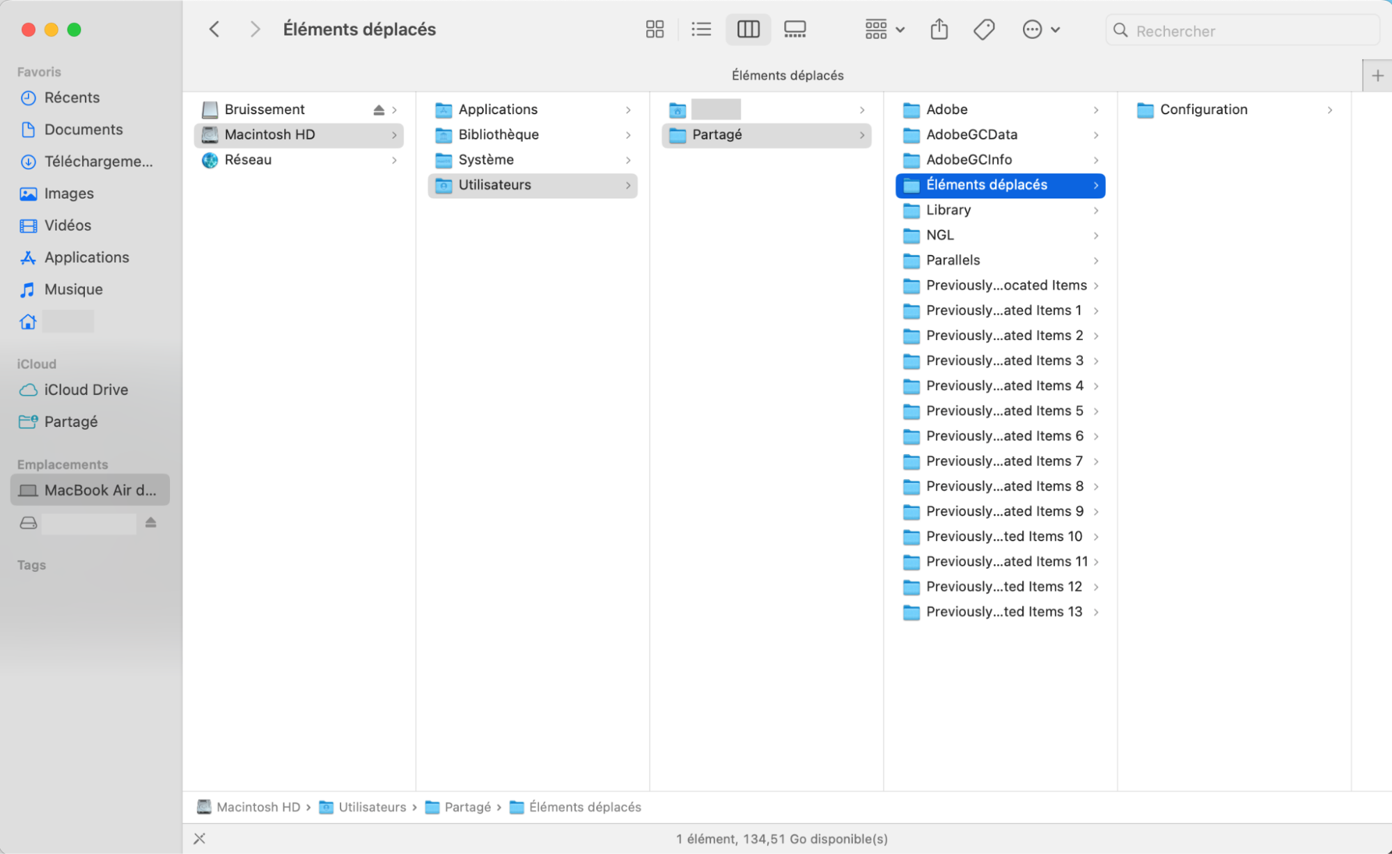 Pour supprimer les éléments déplacés sur votre MacBook, vous devez accéder à Finder, sélectionner le disque dur (Macintosh HD) et suivre le chemin Utilisateurs > Partagé > Éléments déplacés. Dans ce dossier, choisissez les fichiers à supprimer et déplacez-les dans la corbeille.