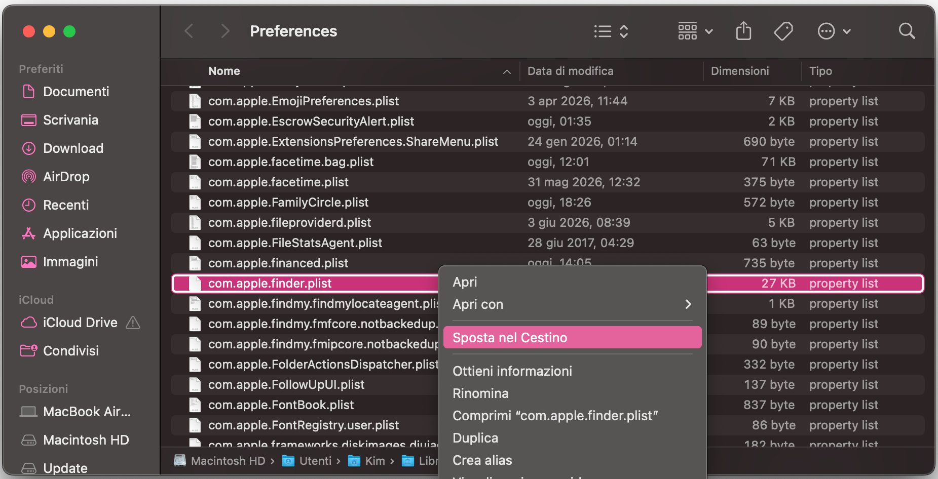 Per eliminare i file di preferenze o PLIST, cerca il file com.apple.finder.plist e fanne un backup. Poi trascinalo nel Cestino nel Dock. In alternativa, fai clic destro su di esso e scegli l'opzione Sposta nel Cestino.