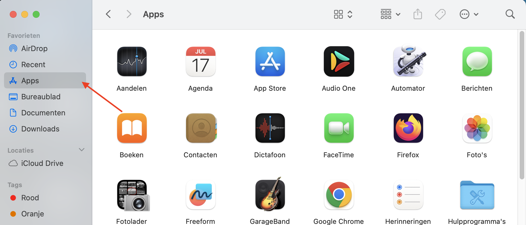 De map Programma’s in Finder op de Mac. Sleep de app naar de prullenbak in het Dock en leeg vervolgens de prullenbak om de app te verwijderen.