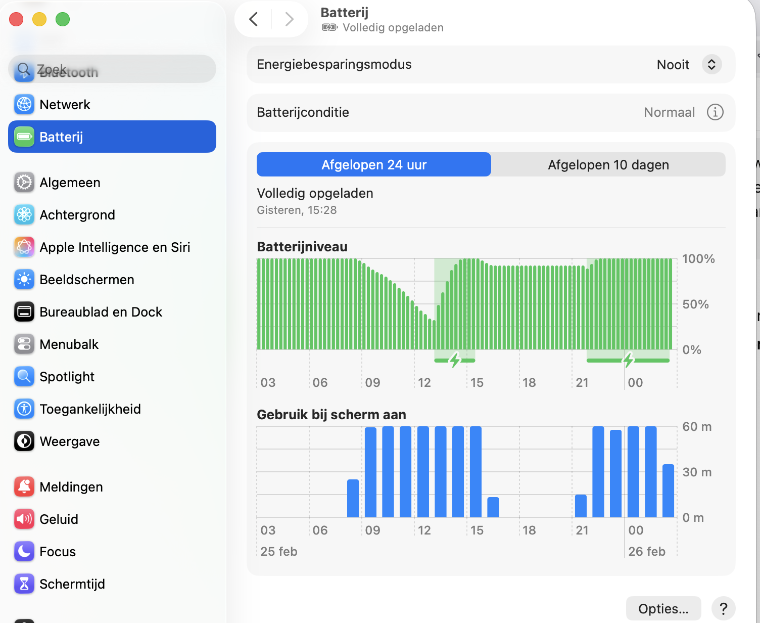 Het venster Forceer stop verschijnt op het scherm wanneer je op Cmd + Option + Esc drukt. Selecteer in de lijst de vastgelopen app en klik op Forceer stop.