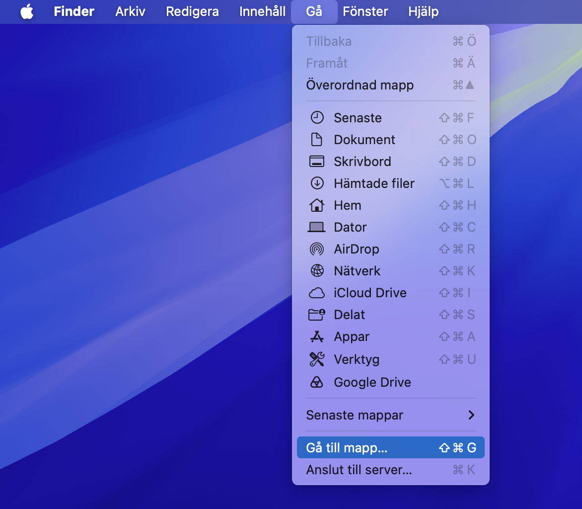 För att hitta filer som sorteras som övrigt lagringsutrymme på macOS Ventura och senare måste du först öppna Finder och navigera till Gå > Gå till mapp.
