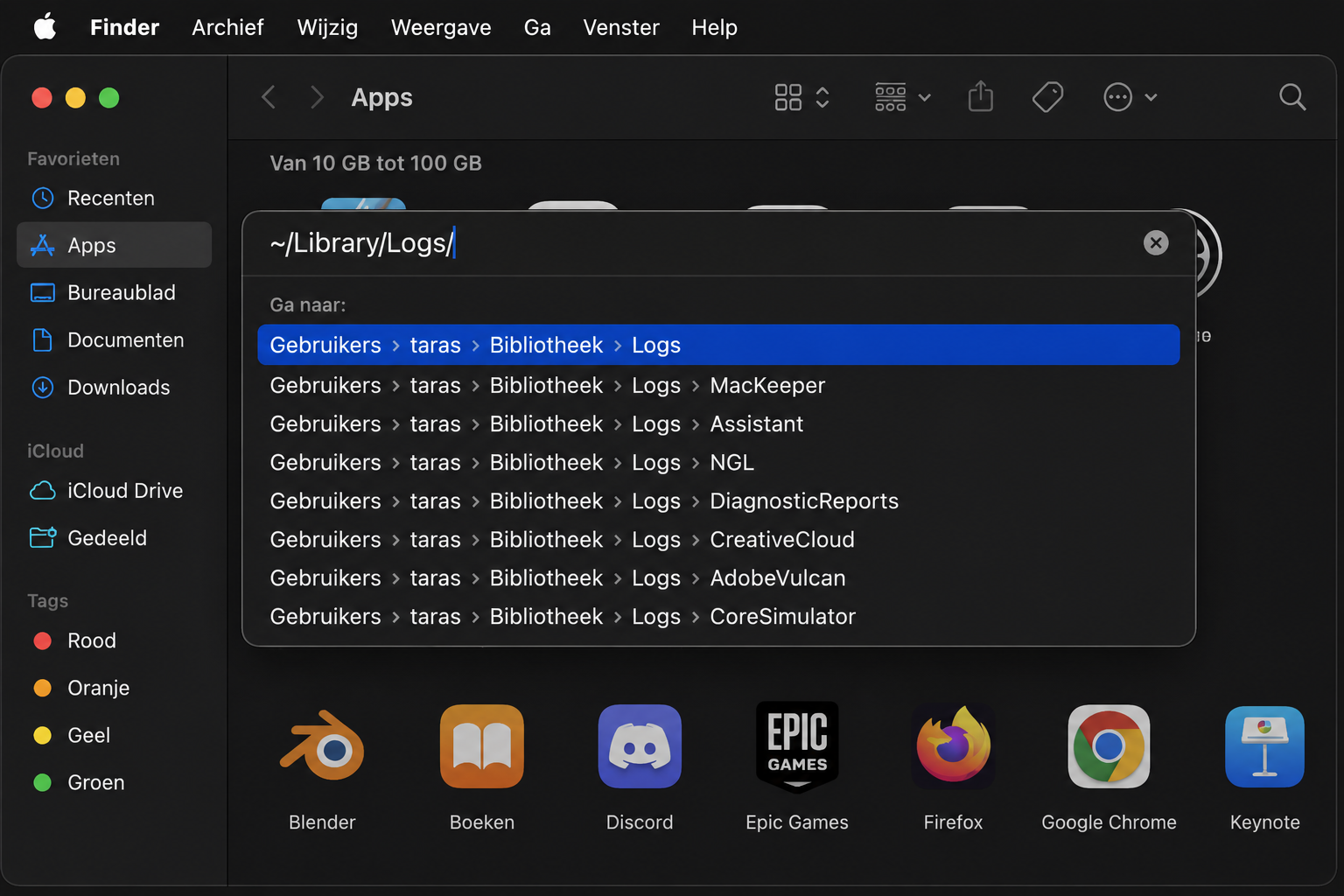 Ga in Finder naar ~/Library/Logs/ en /Library/Logs/, bekijk de bestanden en verwijder grote of oude logbestanden om ruimte vrij te maken en geheugendruk te verminderen.