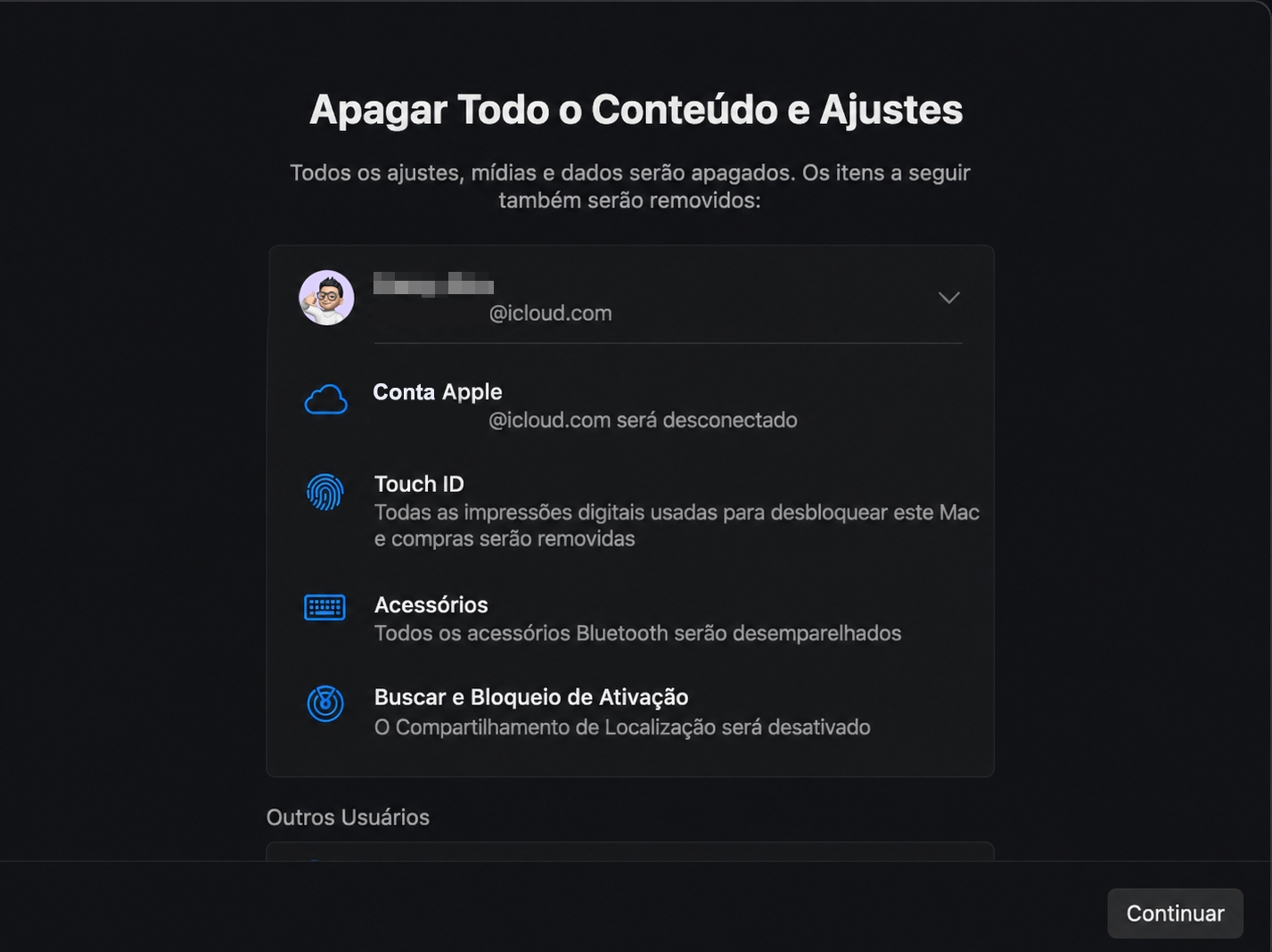 O Assistente de Migração da Apple é exibido na tela de um MacBook. A ferramenta permite aos usuários redefinir o Mac para as configurações de fábrica com segurança.